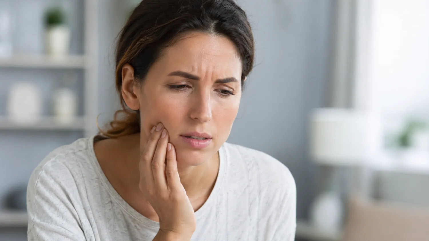 Toothache: Causes, Relief and When to See a Dentist